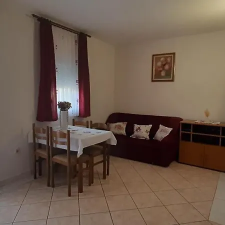 6, First Floor